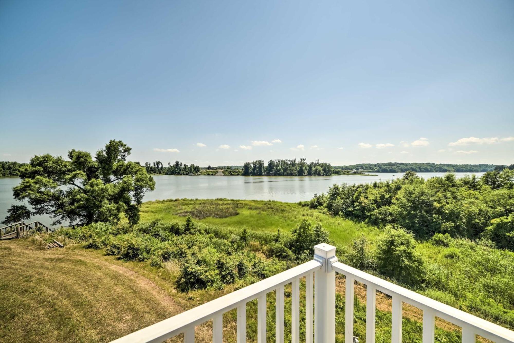 Waterfront Montross Home With Private Boat Slip! 外观 照片